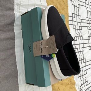 TOMS men shoes